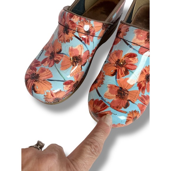 Dansko Floral Leather Clogs Women's Size 8 39 Blue Orange Flowers Shoes - Picture 7 of 14